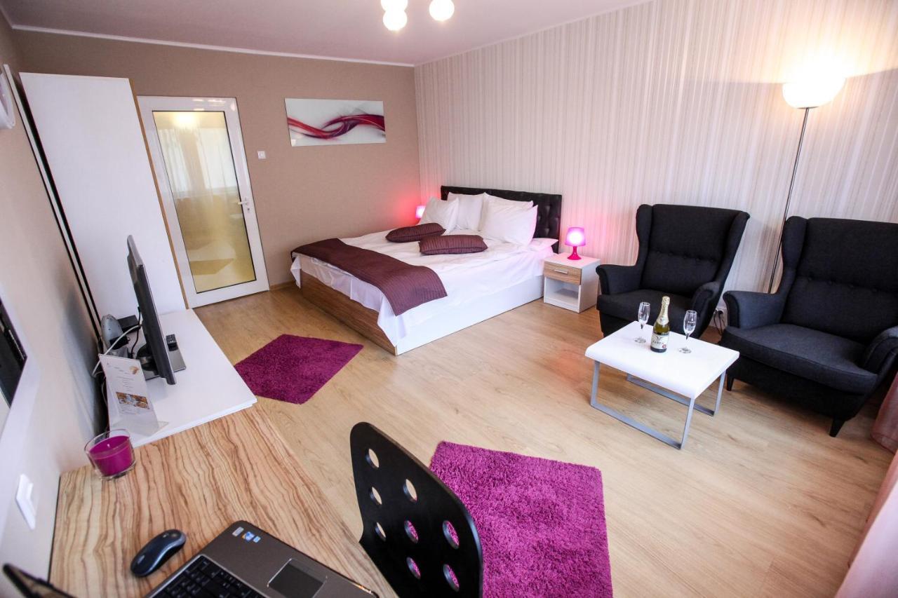 Highstyle Downtown Apartment Bucharest Room photo