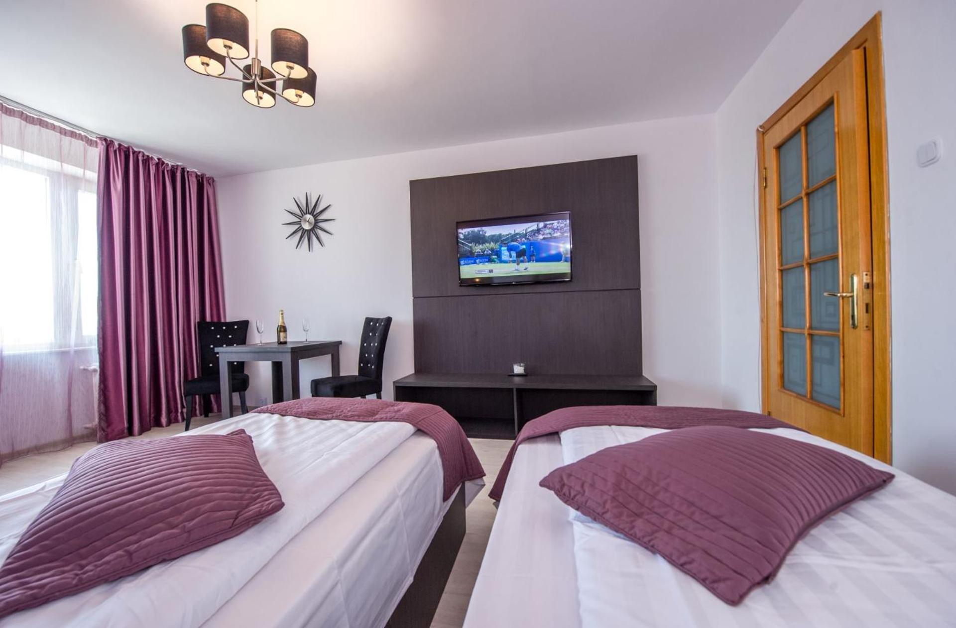 Highstyle Downtown Apartment Bucharest Room photo