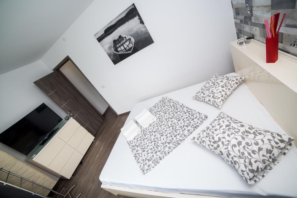 Highstyle Downtown Apartment Bucharest Exterior photo