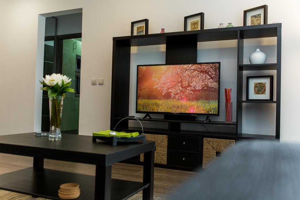Highstyle Downtown Apartment Bucharest Exterior photo